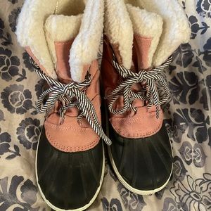 Cat and Jack Sz 1 winter boots